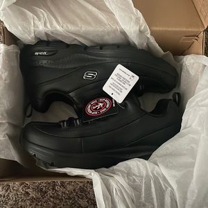 NWT Skechers Arch Fit Trickell II Slip-Resistant Shoes US Women’s size 9